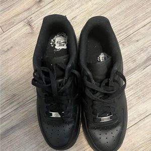 black airforces 1s wore a few times. size 9.5